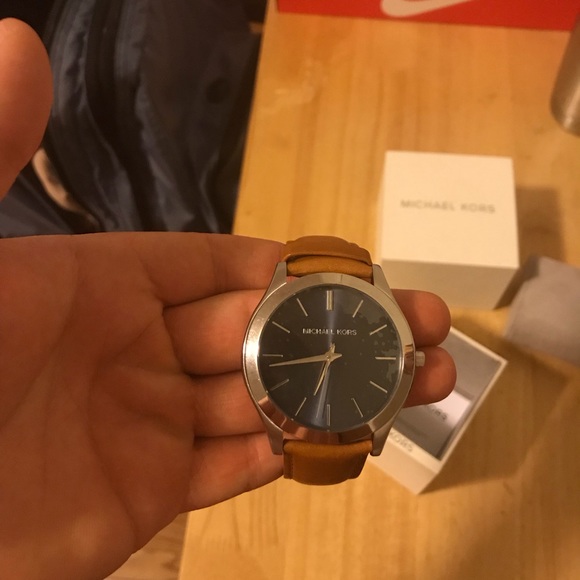 Michael Kors watch - Picture 4 of 6